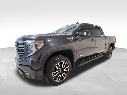 Used 2024 GMC Sierra 1500 AT4 w/ Technology Package AWD/4WD image 8