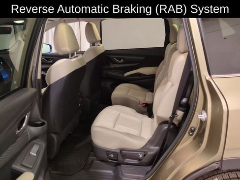 Used 2023 Subaru Ascent Premium w/ Convenience Package image 16