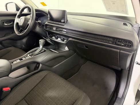 Certified 2025 Honda HR-V LX image 26
