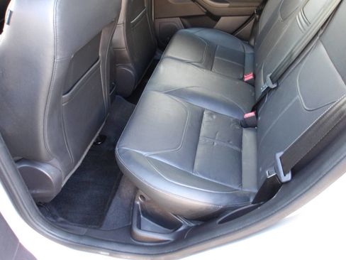 Used 2015 Ford Focus Titanium FWD image 22