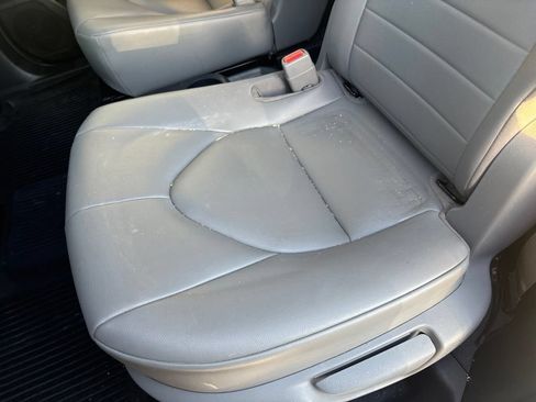 Used 2020 Toyota Highlander XLE AWD/4WD image 40