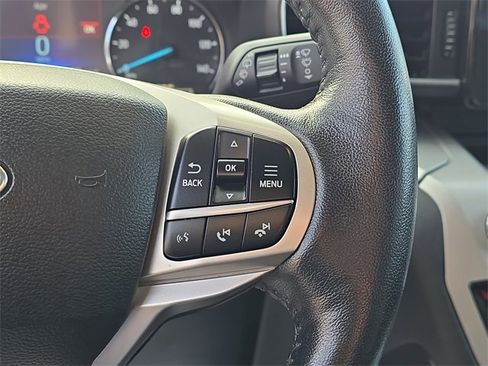 Used 2021 Ford Explorer XLT w/ Equipment Group 202A image 11