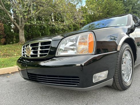 Used 2005 Cadillac De Ville w/ Limited Edition Package FWD image 77