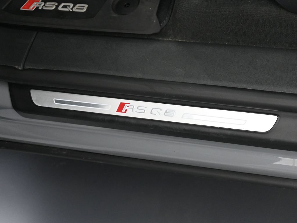 Used 2024 Audi RS Q8 AWD/4WD image 16