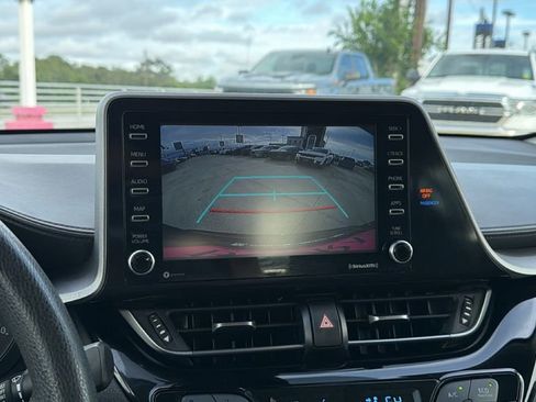 Used 2021 Toyota C-HR LE FWD image 21