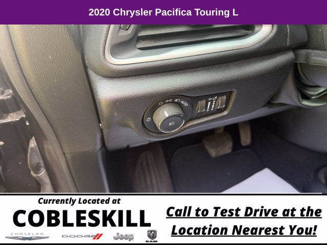 Used 2020 Chrysler Pacifica Touring-L w/ S Appearance Package FWD image 13