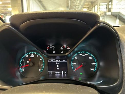 Used 2021 Chevrolet Colorado LT w/ LT Convenience Package image 24