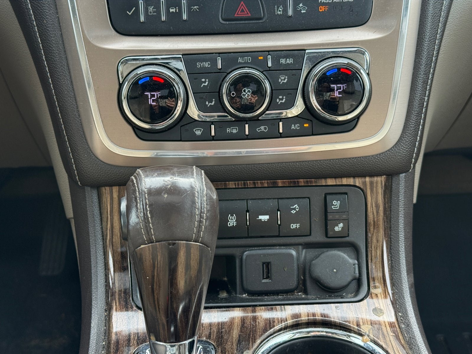 Used 2015 GMC Acadia Denali AWD/4WD image 17