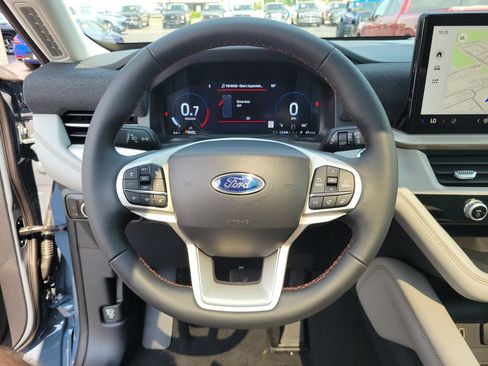 New 2026 Ford Explorer Active w/ Active Comfort Package AWD/4WD image 23