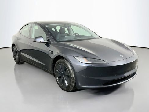 Used 2024 Tesla Model 3 Standard Range RWD image 4