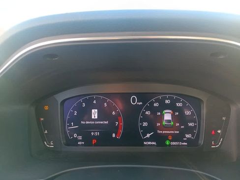 Used 2023 Acura Integra image 11