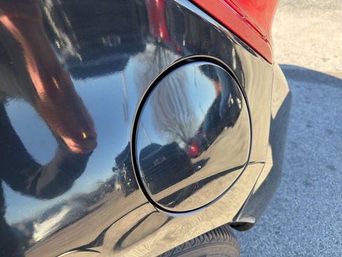 Used 2015 Nissan Versa Note SV image 18