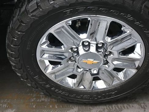Used 2024 Chevrolet Silverado 3500 High Country w/ High Country Premium Package AWD/4WD image 29