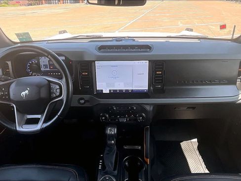 Used 2023 Ford Bronco Badlands AWD/4WD image 8