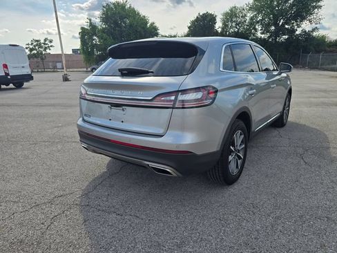 Used 2021 Lincoln Nautilus AWD image 3