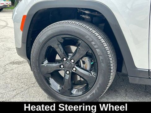 Certified 2024 Jeep Grand Cherokee Altitude image 25