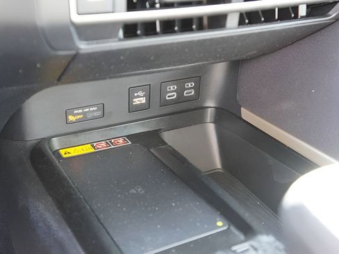 Used 2025 Toyota Camry LE FWD image 28