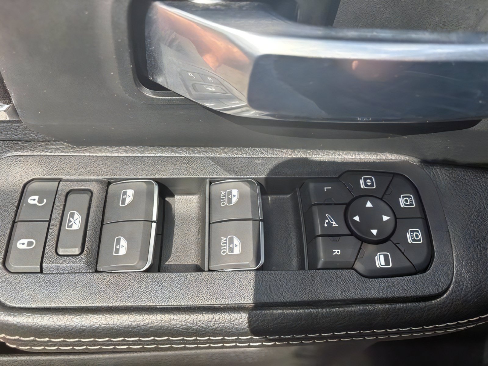 Used 2026 RAM 2500 Laramie w/ Sport Appearance Package AWD/4WD image 17