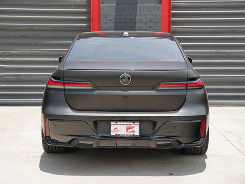 Used 2023 BMW 740i RWD image 11