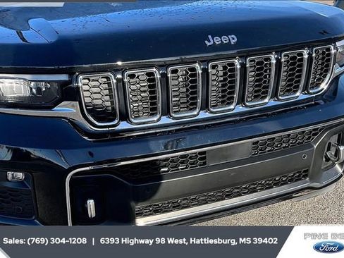 Used 2023 Jeep Grand Cherokee Overland image 21