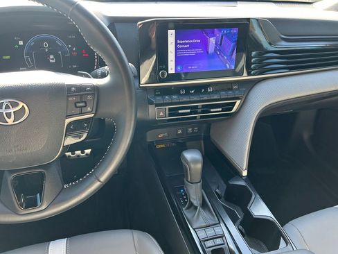 Certified 2025 Toyota Camry SE image 17