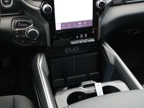 New 2026 RAM 1500 4x4 Crew Cab image 14