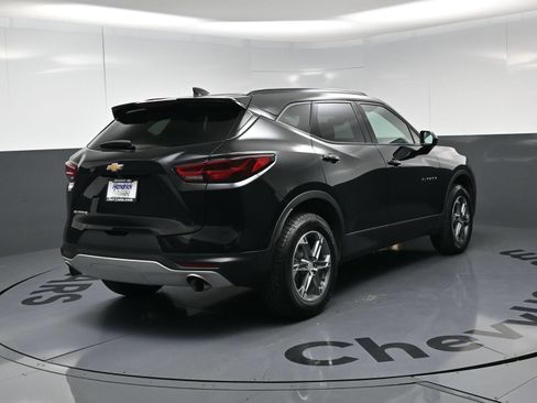 Used 2024 Chevrolet Blazer LT w/ Convenience Package FWD image 9