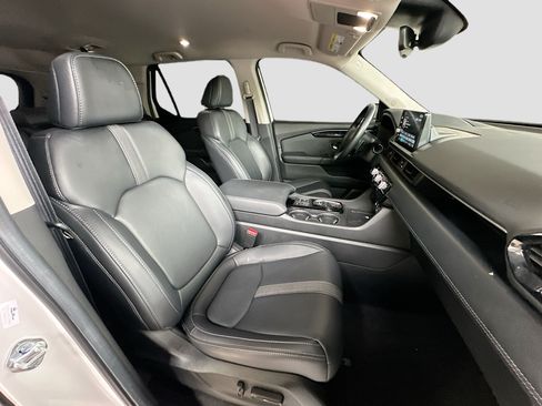Used 2025 Honda Pilot EX-L image 27