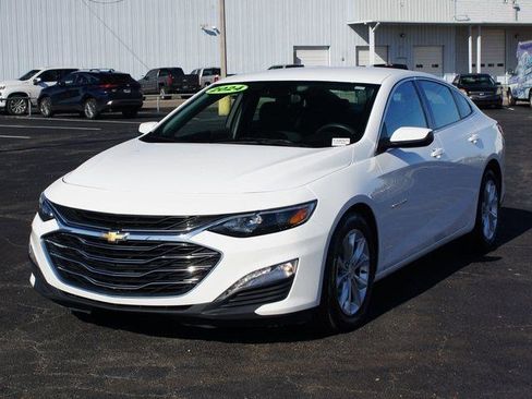 Used 2024 Chevrolet Malibu LT image 2