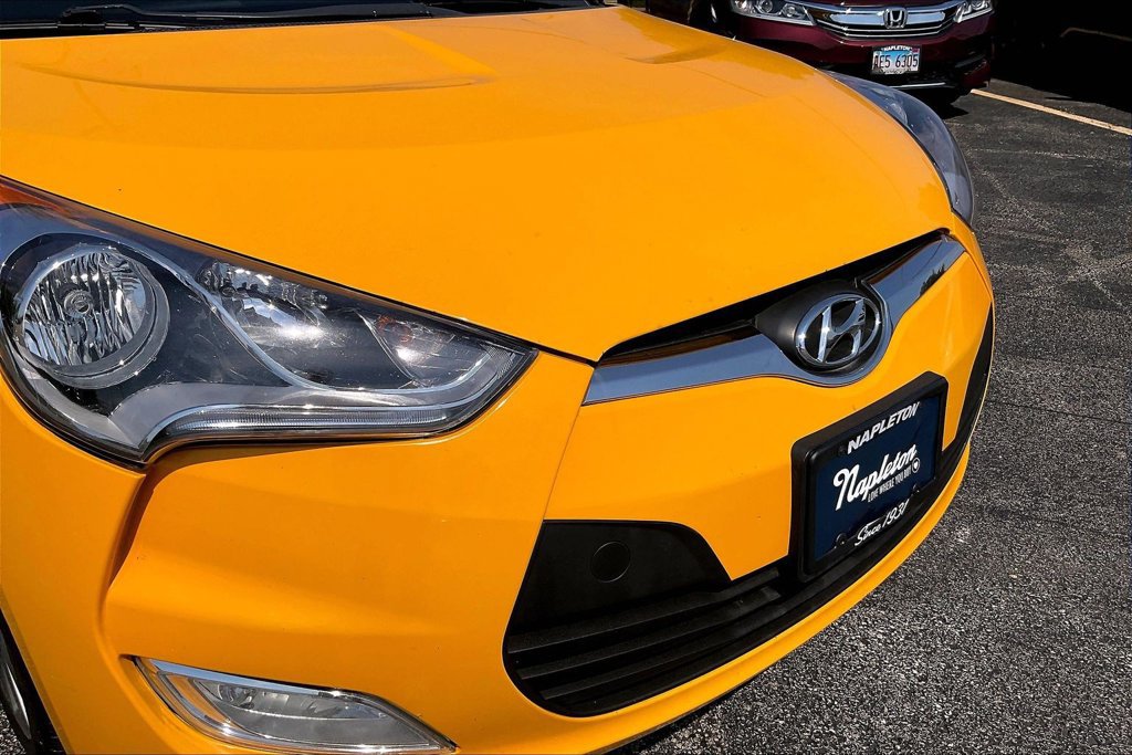 Used 2017 Hyundai Veloster FWD image 35