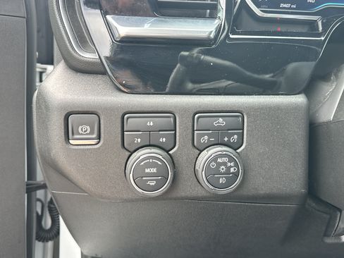 Certified 2025 Chevrolet Silverado 2500 LT w/ Convenience Package AWD/4WD image 23