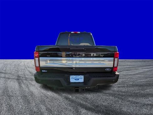 Used 2022 Ford F350 Platinum w/ FX4 Off-Road Package image 5