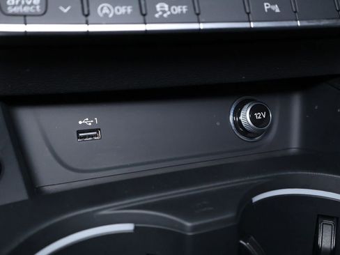 Used 2019 Audi A4 2.0T Premium Plus AWD/4WD image 36