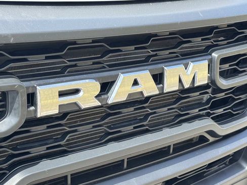 Used 2025 RAM ProMaster 2500 w/ Convenience Group FWD image 4