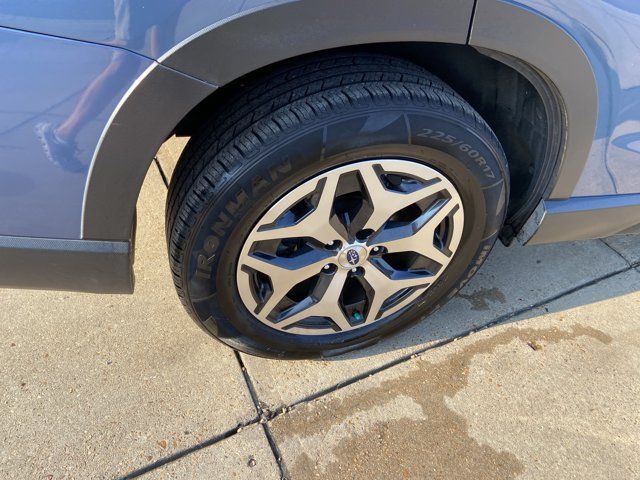 Used 2024 Subaru Forester Premium AWD/4WD image 35