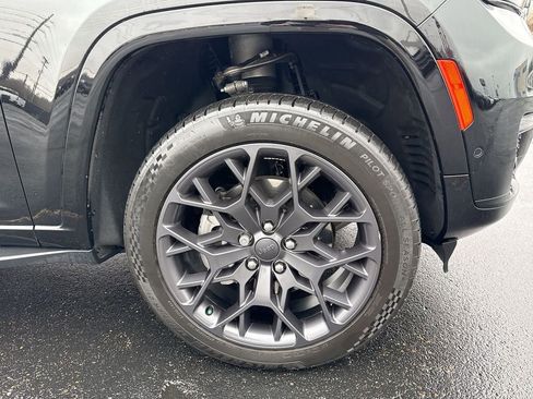 Used 2023 Jeep Grand Cherokee L Summit w/ Advanced Protech Group IV image 10