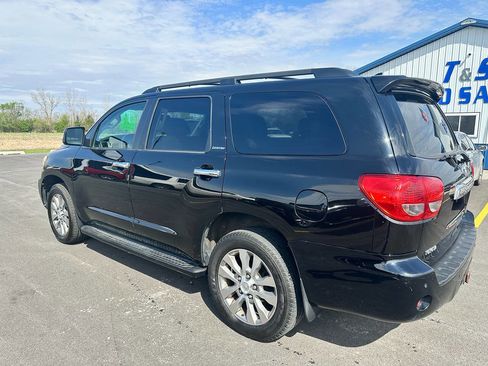 Used 2010 Toyota Sequoia Limited AWD/4WD image 4