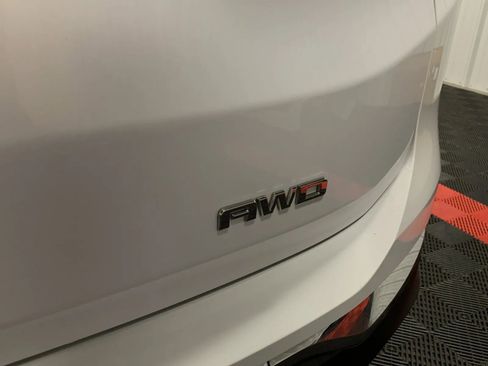 Used 2021 GMC Terrain SLT image 16