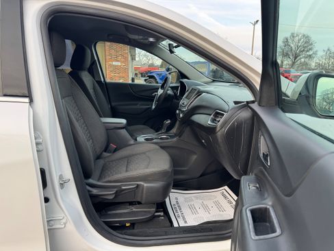 Used 2019 Chevrolet Equinox LT image 17