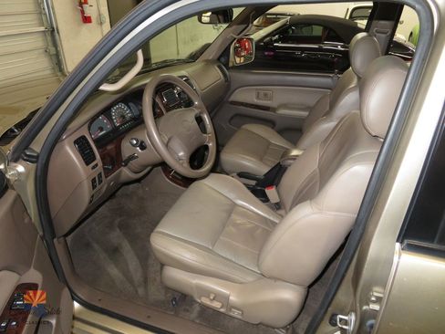 Used 2001 Toyota 4Runner Limited RWD image 3