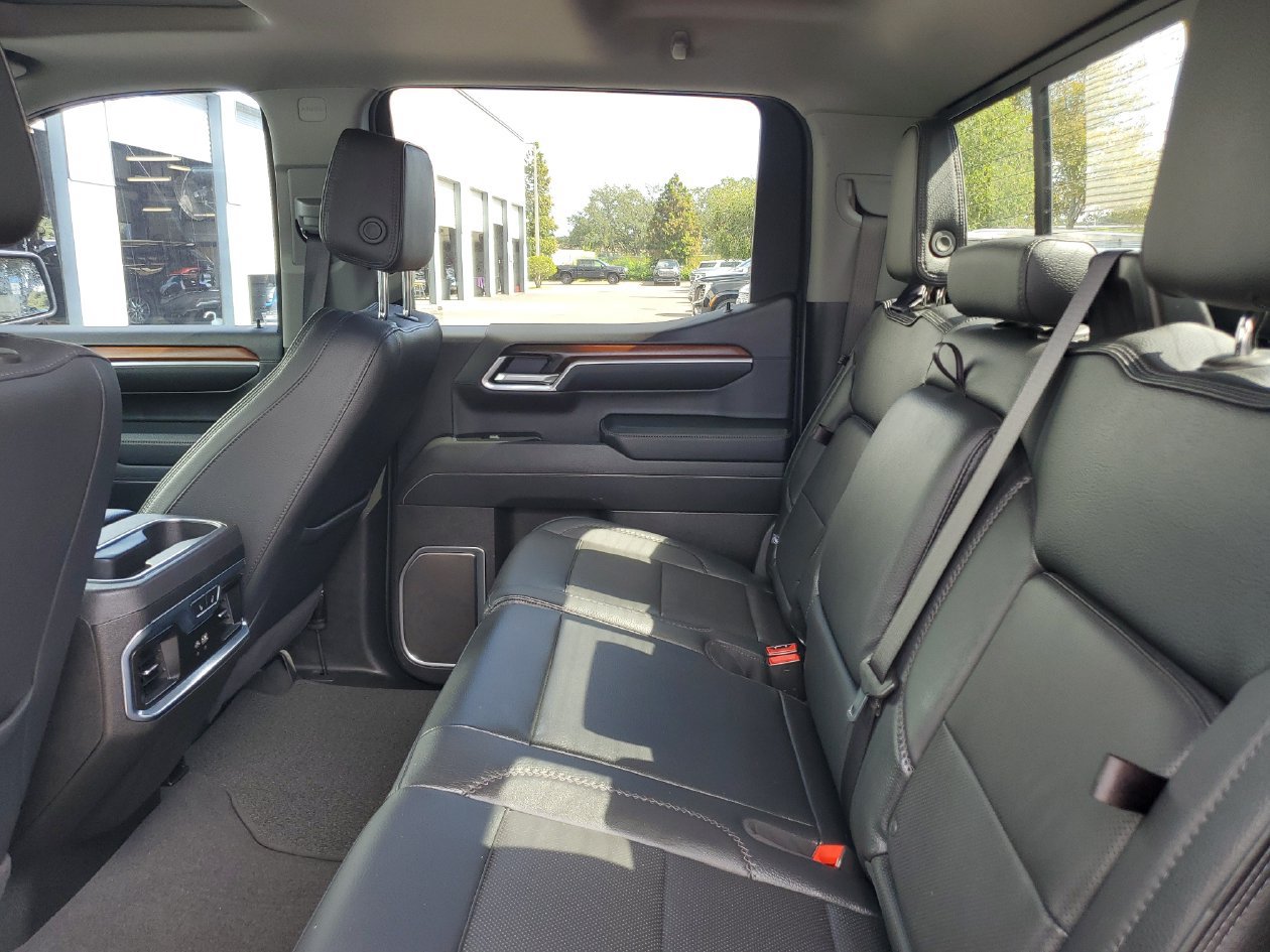 Used 2025 GMC Sierra 1500 Denali AWD/4WD image 11