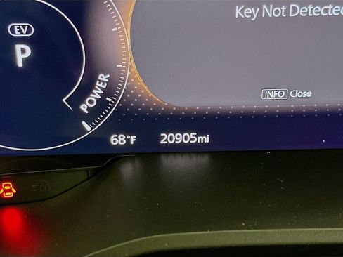 Certified 2024 MAZDA CX-90 Plug-In Hybrid w/ Preferred AWD/4WD image 12