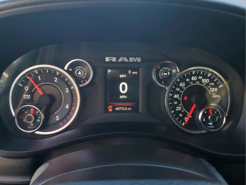 Used 2024 RAM 3500 Big Horn image 28