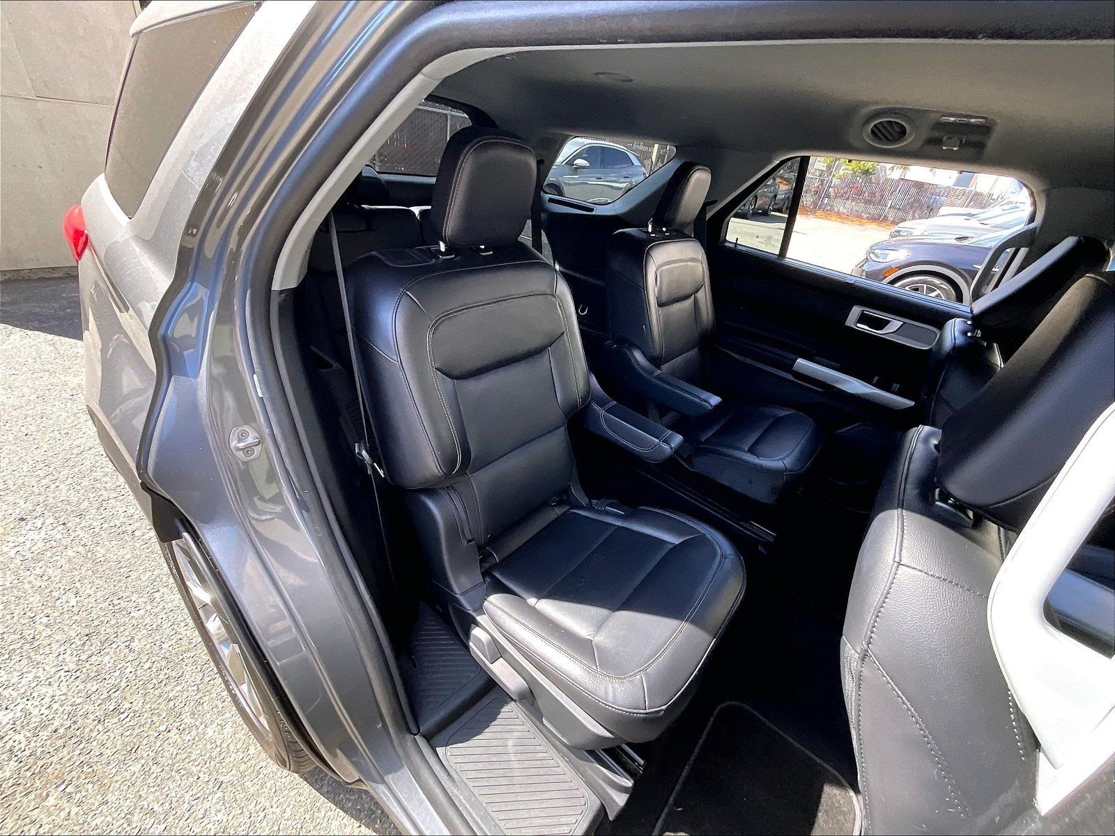 Used 2023 Ford Explorer Limited RWD image 26