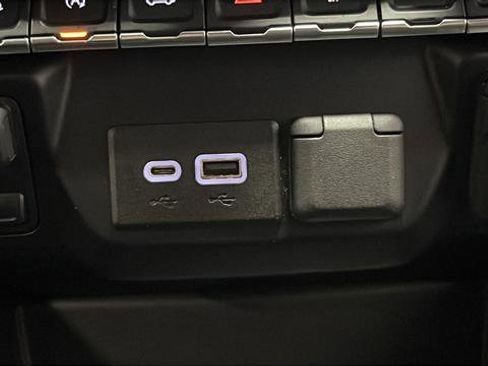 Used 2021 GMC Sierra 1500 AT4 image 22