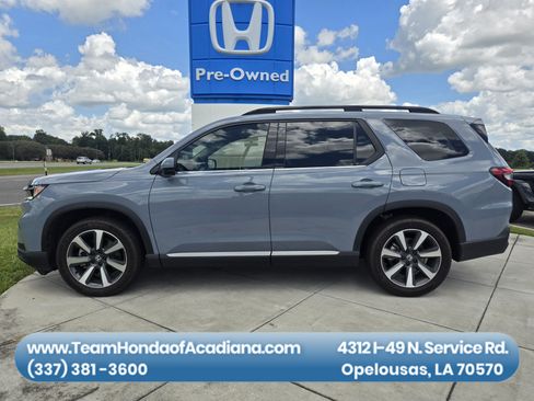 Certified 2025 Honda Pilot Touring image 1