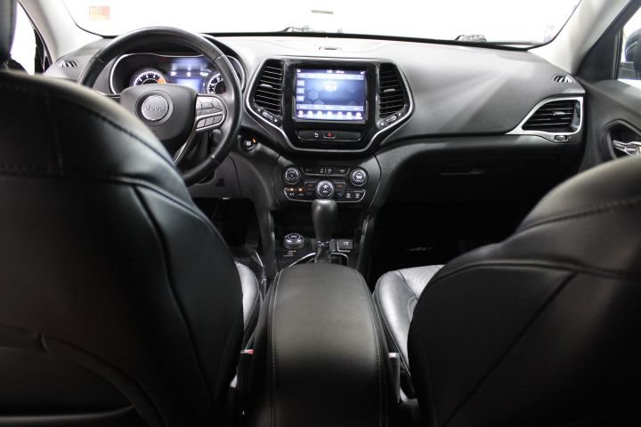 Used 2019 Jeep Cherokee Limited AWD/4WD image 29