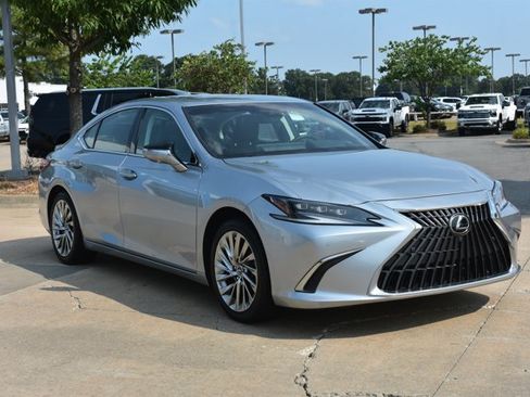 Used 2023 Lexus ES 300h Ultra Luxury w/ Accessory Package (Z2) FWD image 3