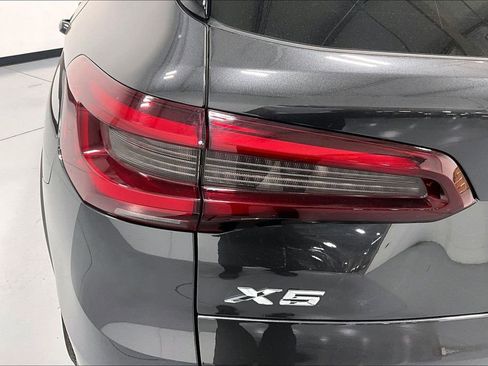 Used 2023 BMW X5 xDrive40i w/ Premium Package image 31