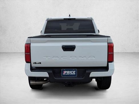 Used 2024 Toyota Tacoma TRD Off-Road image 6